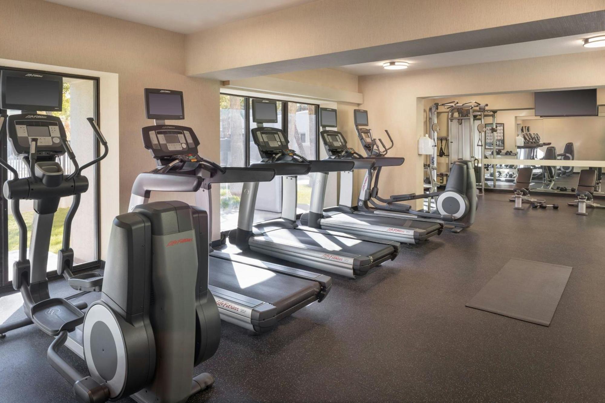 Delta By Marriott Phoenix 3*